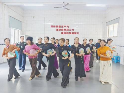 永信证券 买庆梅：“舞”出银发好时光